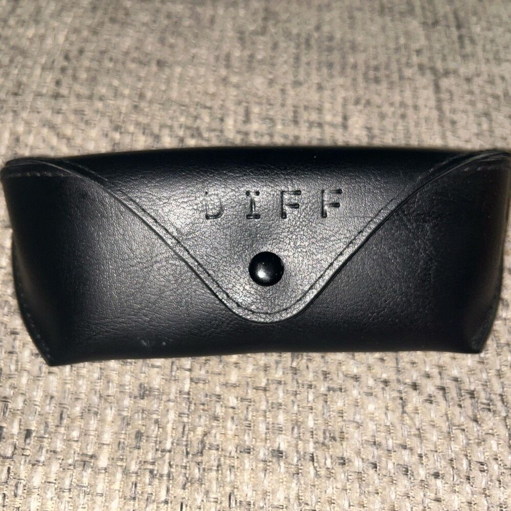 Diff Eyeglasse Black Case *case only*